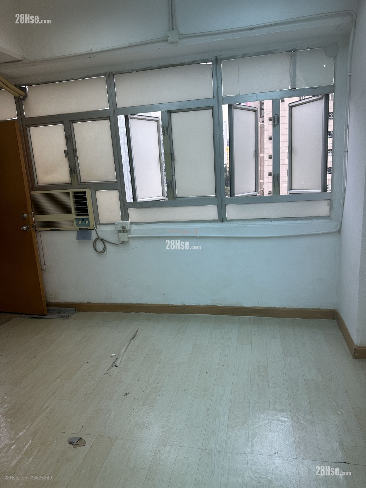 Tuen Mun Industrial Centre Rental 2 Toilets 170 ft²