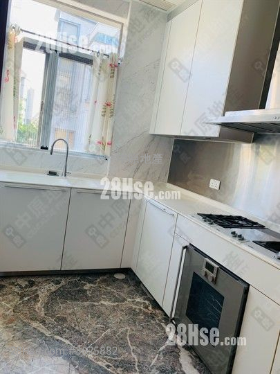 The Green Sell 3 Bedrooms , 2 Bathrooms 1,315 ft² The Green Sell 3 Bedrooms , 2 Bathrooms 1,315 ft²