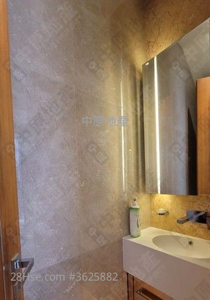 The Green Sell 3 Bedrooms , 2 Bathrooms 1,315 ft² The Green Sell 3 Bedrooms , 2 Bathrooms 1,315 ft²