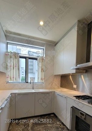 The Green Sell 3 Bedrooms , 2 Bathrooms 1,315 ft² The Green Sell 3 Bedrooms , 2 Bathrooms 1,315 ft²