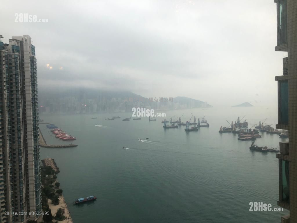 Hampton Place Sell 2 Bedrooms , 1 Bathroom 429 ft²