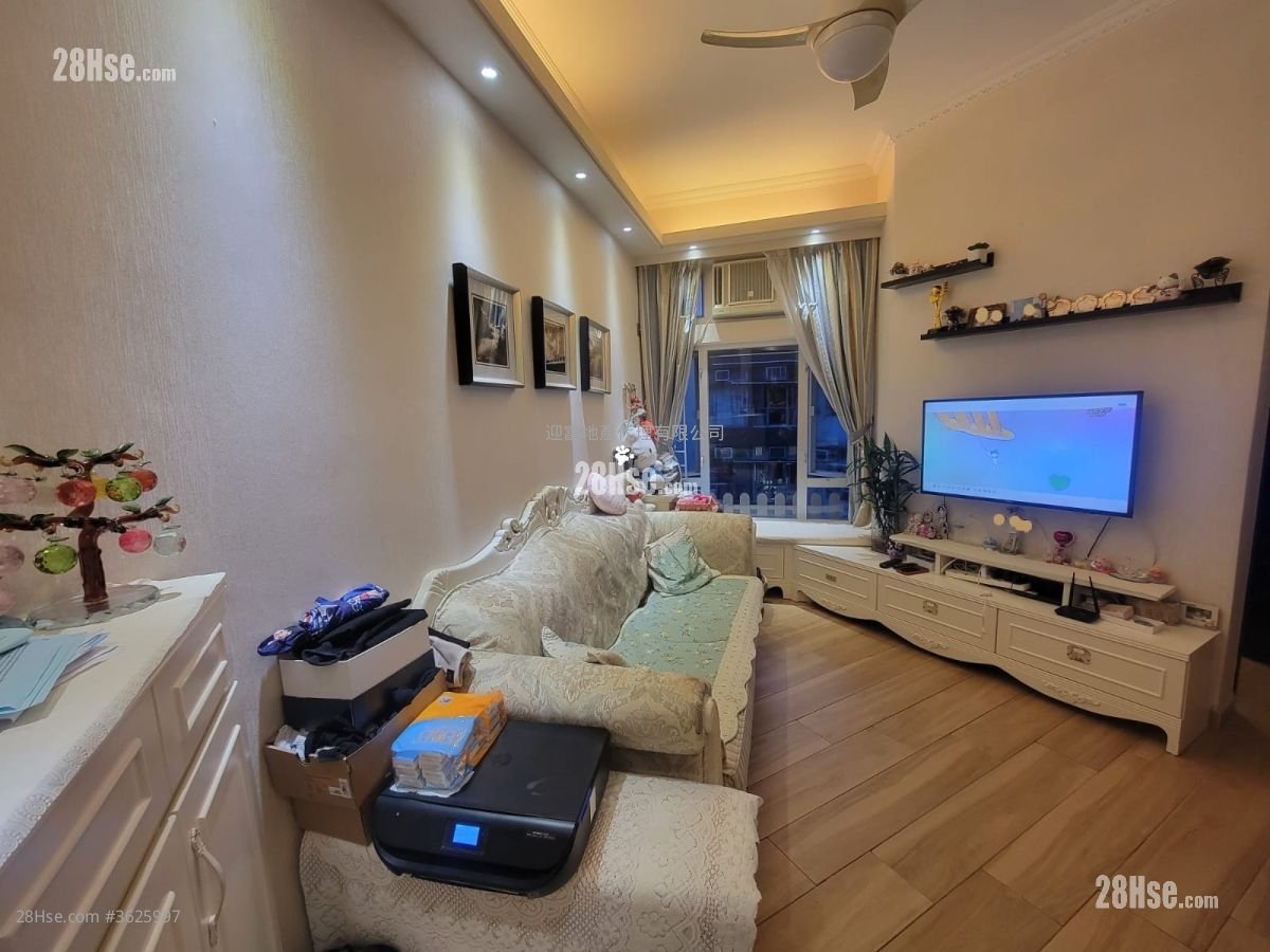 Whampoa Garden Sell 2 Bedrooms , 1 Bathroom 389 ft²