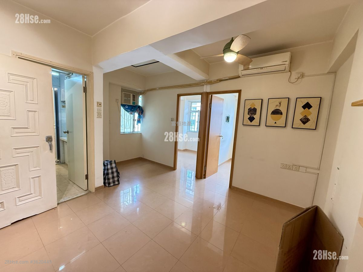 興華大廈 租盤 2 房 350 平方呎