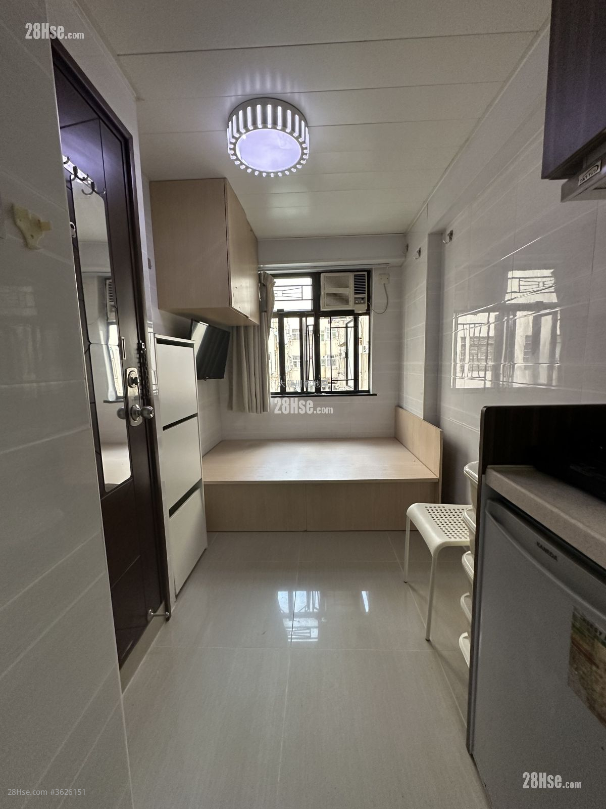 Shu Tak Building Rental 130 ft²