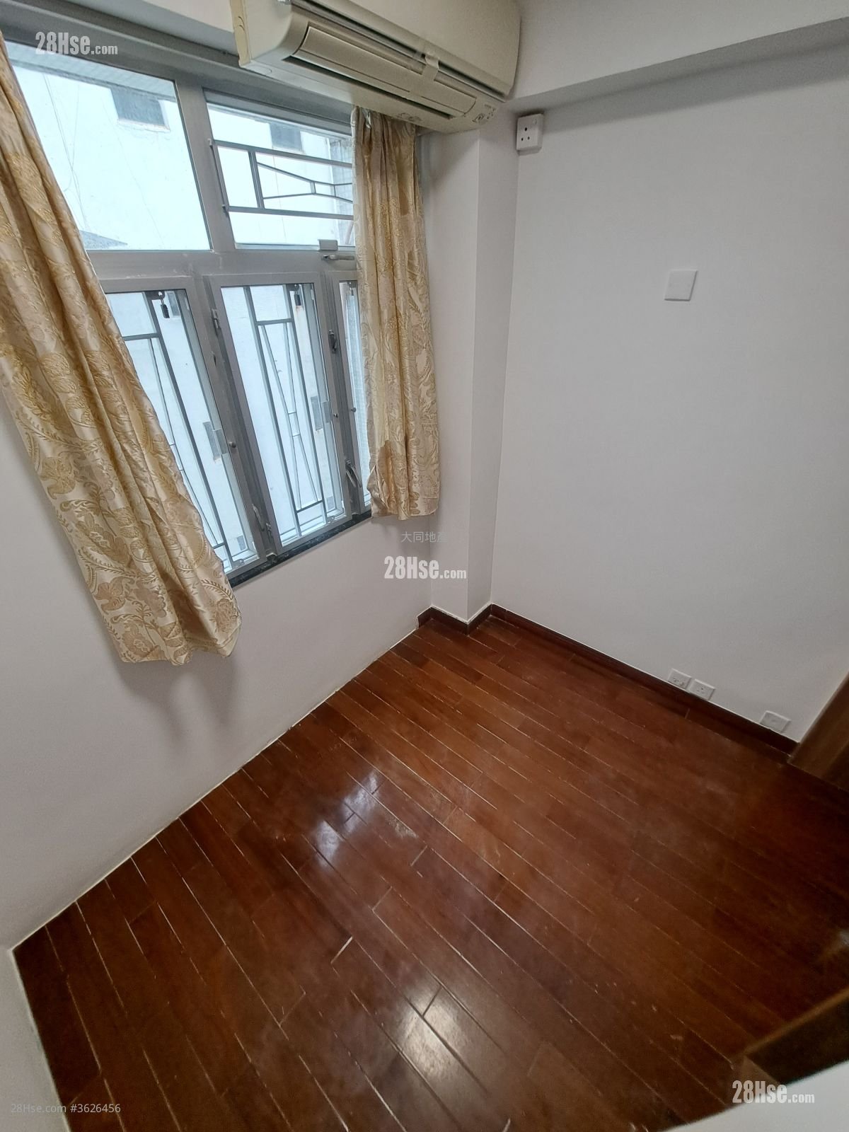 恆發大廈 租盤 3 房 , 1 浴室 561 平方呎