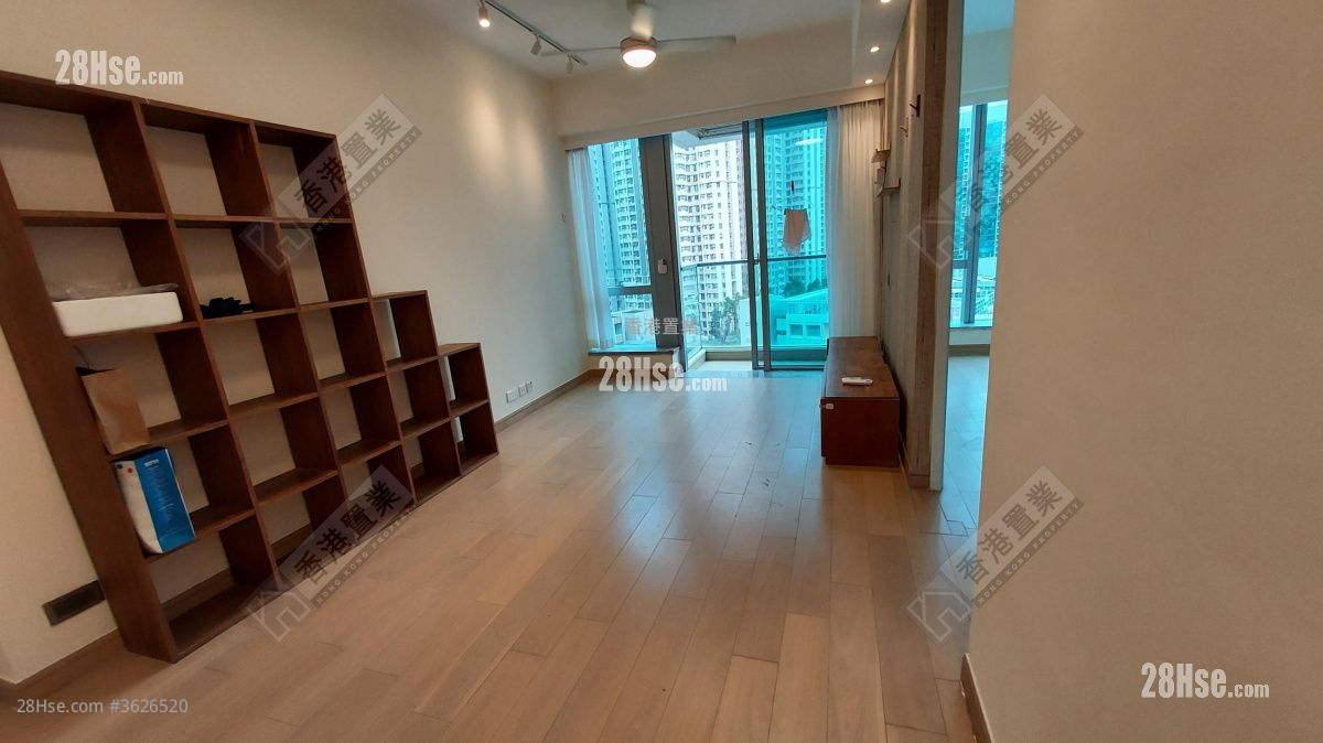 The Parkside Rental 3 Bedrooms , 2 Bathrooms 743 ft²