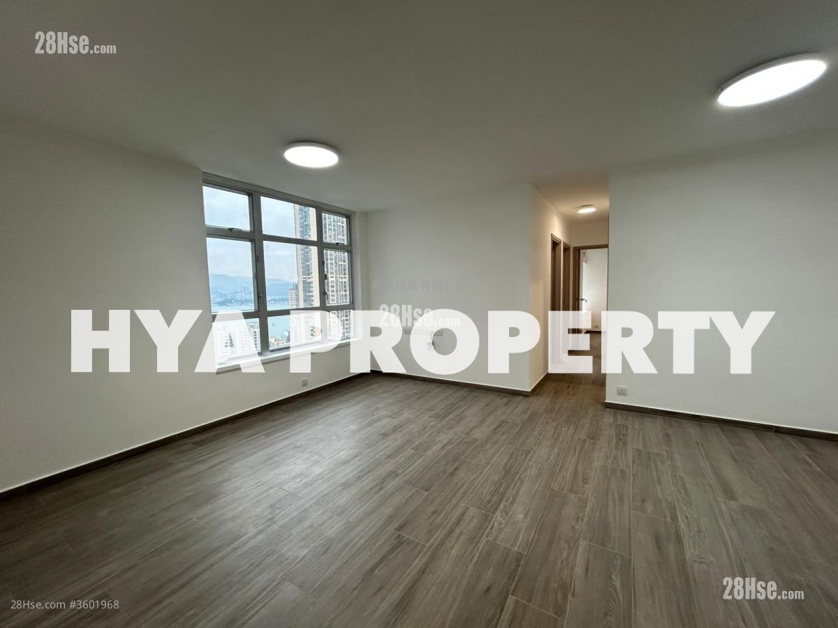 Academic Terrace Rental 3 Bedrooms , 2 Bathrooms 649 ft²