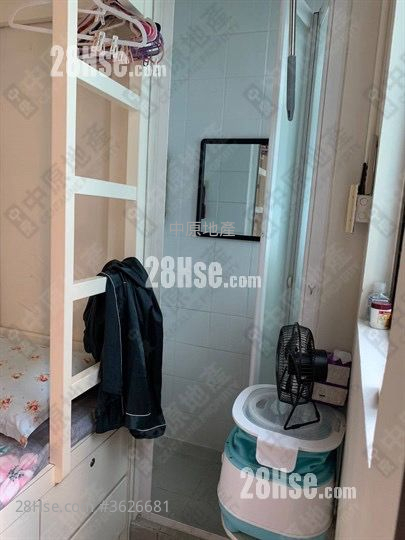 Noble Hill Sell 5+ Bedrooms 1,178 ft² Noble Hill Sell 5+ Bedrooms 1,178 ft²