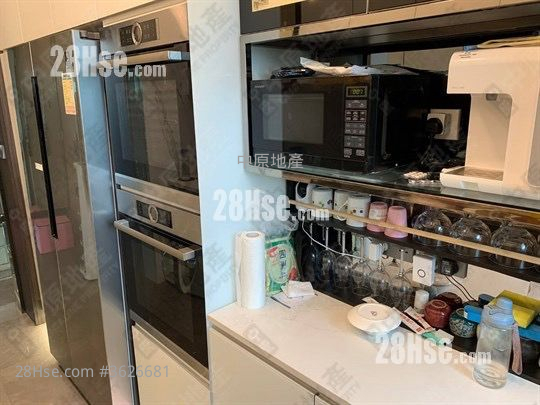 Noble Hill Sell 5+ Bedrooms 1,178 ft² Noble Hill Sell 5+ Bedrooms 1,178 ft²