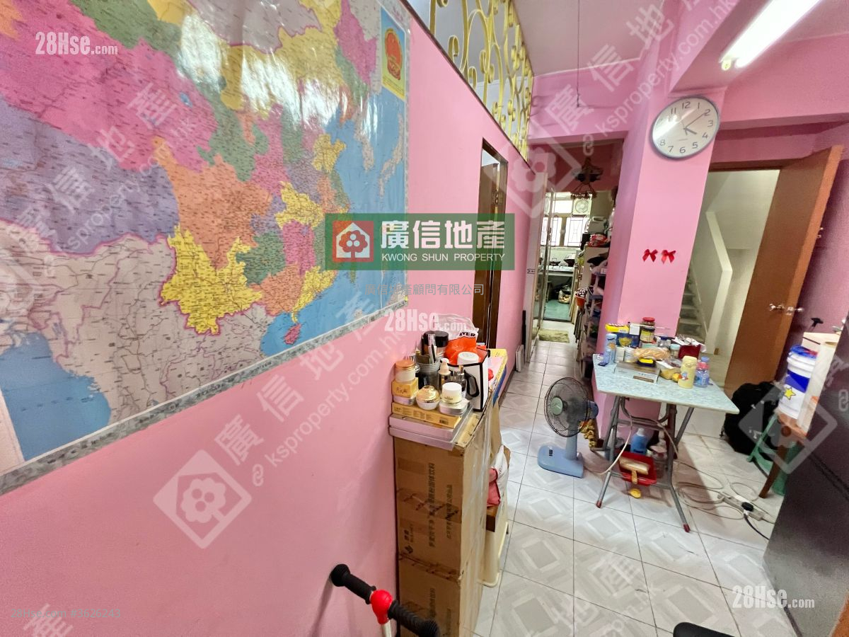 Tung Choi Building Sell 3 Bedrooms , 1 Bathroom 515 ft²