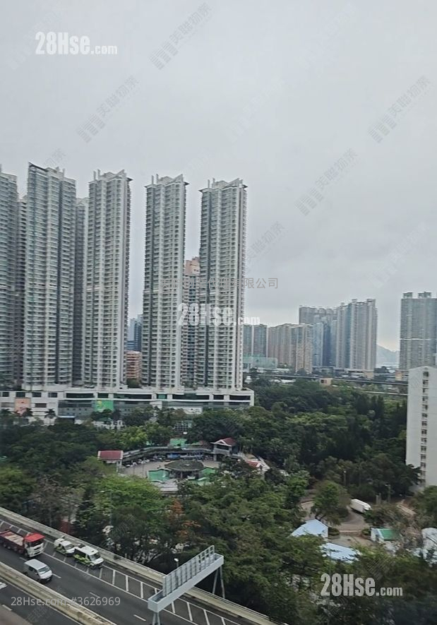 Seaside Sonata Sell 3 Bedrooms , 1 Bathroom 786 ft²