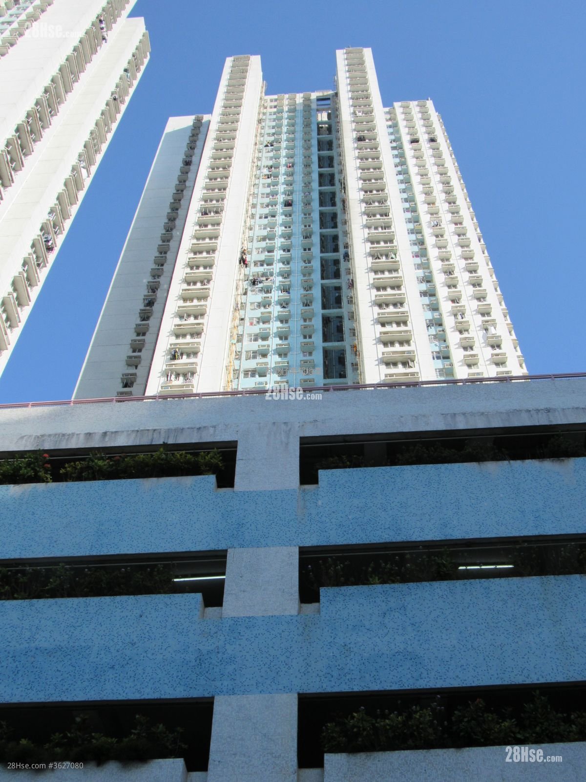 South Wave Court Sell 2 Bedrooms 483 ft²