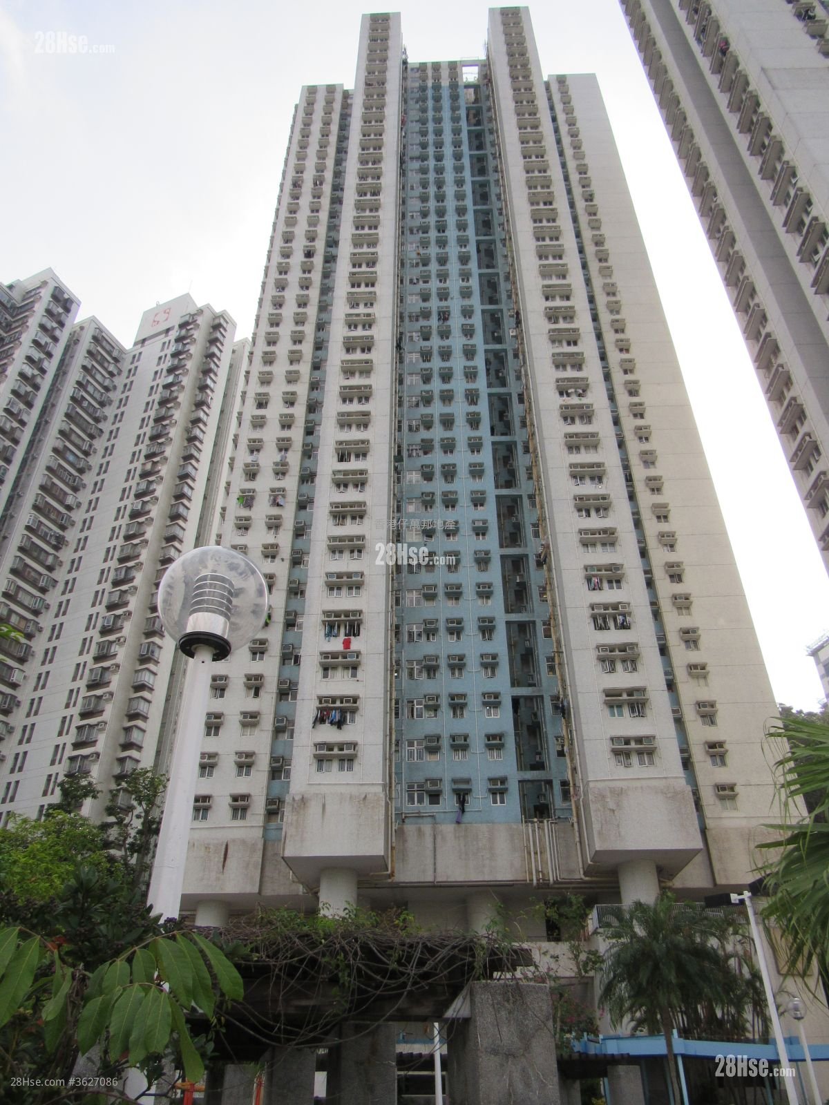 South Wave Court Sell 3 Bedrooms 590 ft²