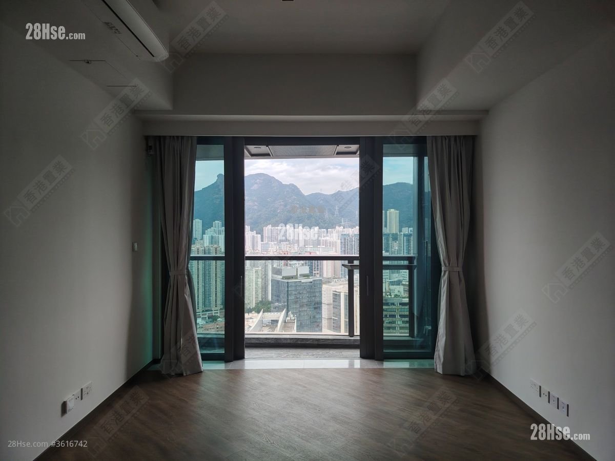 Cullinan Sky Rental 4 Bedrooms , 2 Bathrooms 1,227 ft²