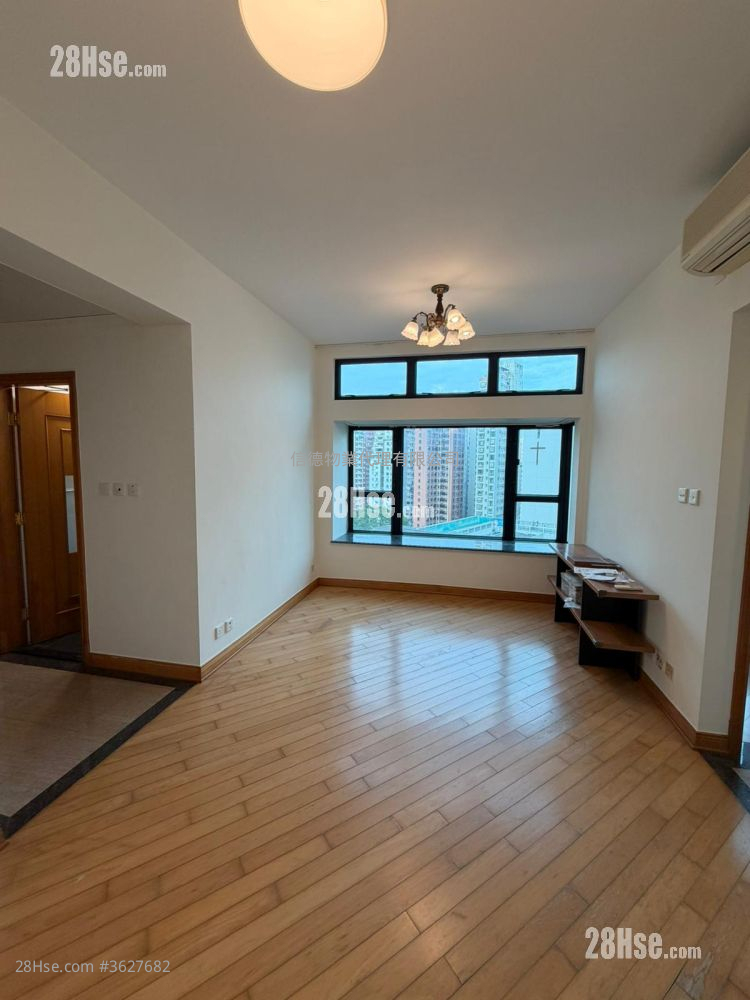 Le Sommet Sell 2 Bedrooms , 1 Bathroom 569 ft²