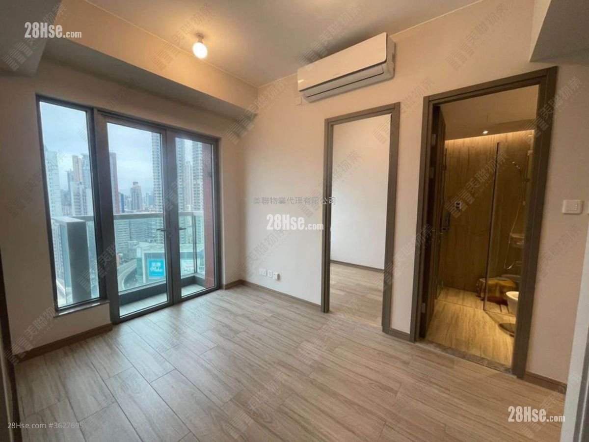 Park One Sell 2 Bedrooms , 1 Bathroom 367 ft²