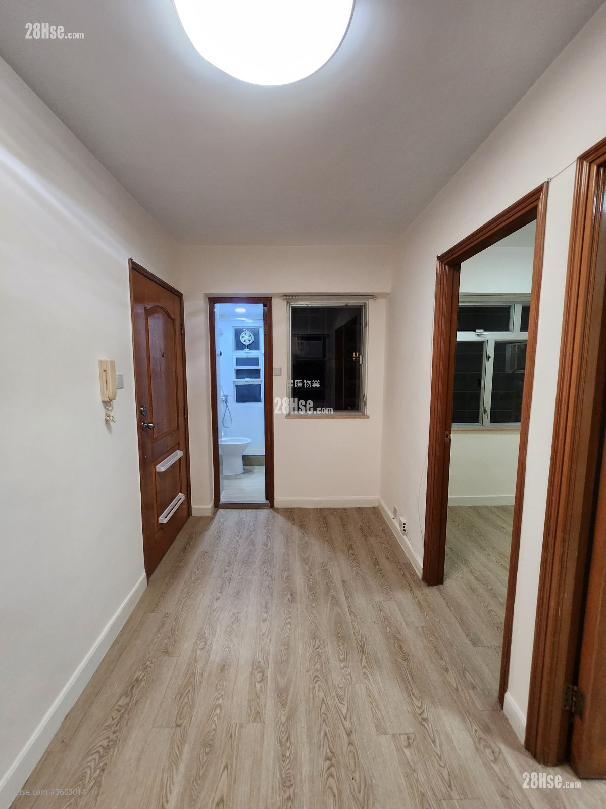 金安大廈 租盤 2 房 , 1 浴室 249 平方呎