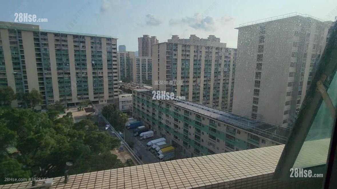 Carmel On The Hill Sell 2 Bedrooms , 1 Bathroom 478 ft²