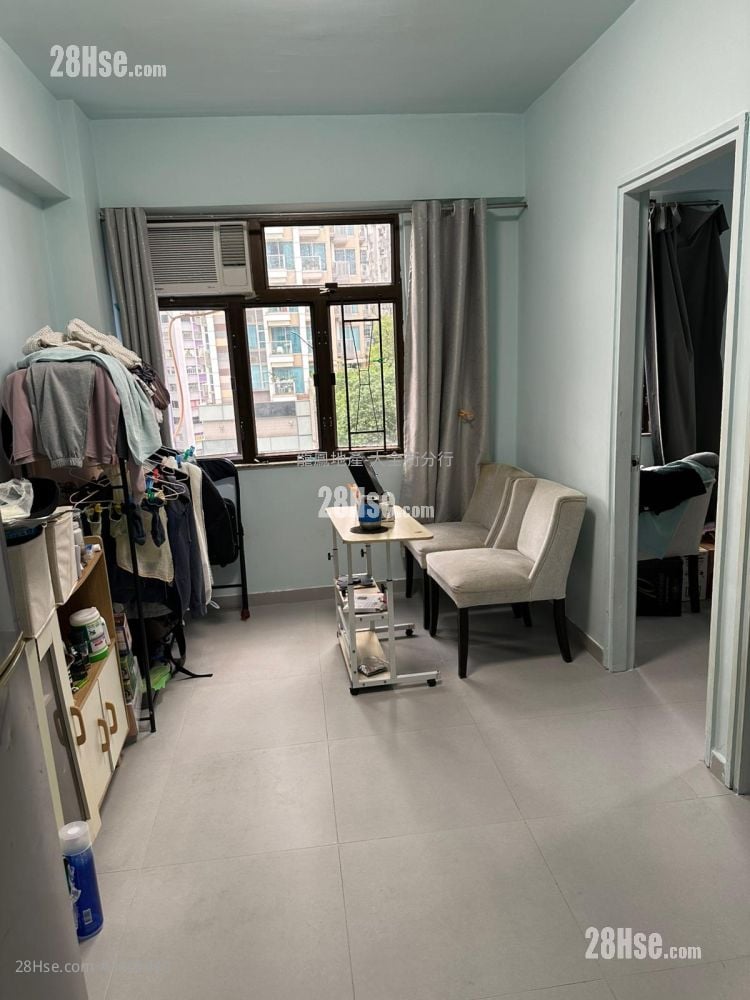 麗華大廈 售盤 2 房 , 1 浴室 339 平方呎