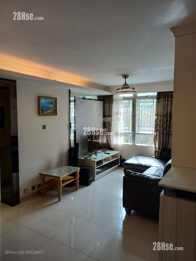 Yu Tung Court Sell 3 Bedrooms , 1 Bathroom 601 ft²