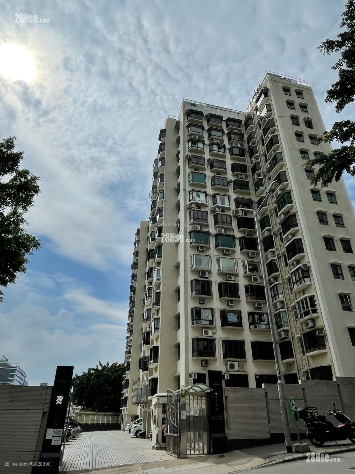 碧麗苑 租盤 3 房 , 2 浴室 717 平方呎