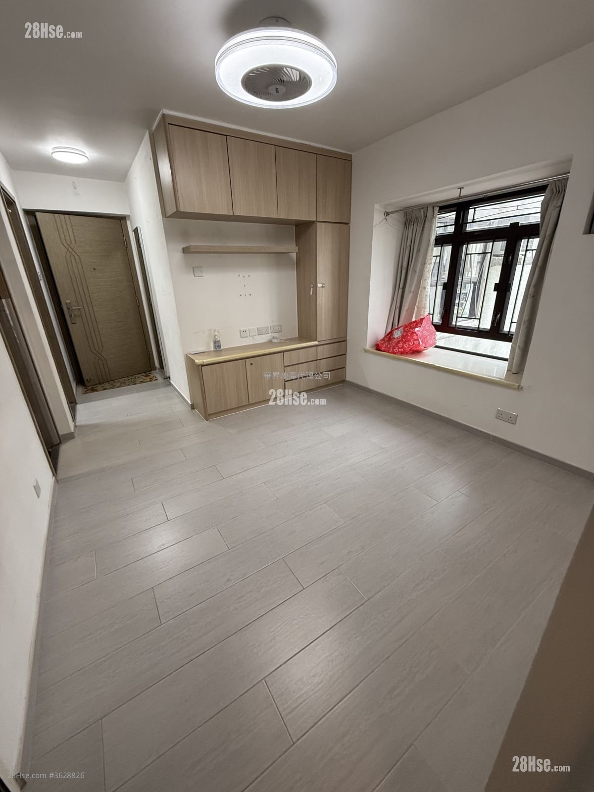 麗寶花園 租盤 3 房 , 1 浴室 404 平方呎