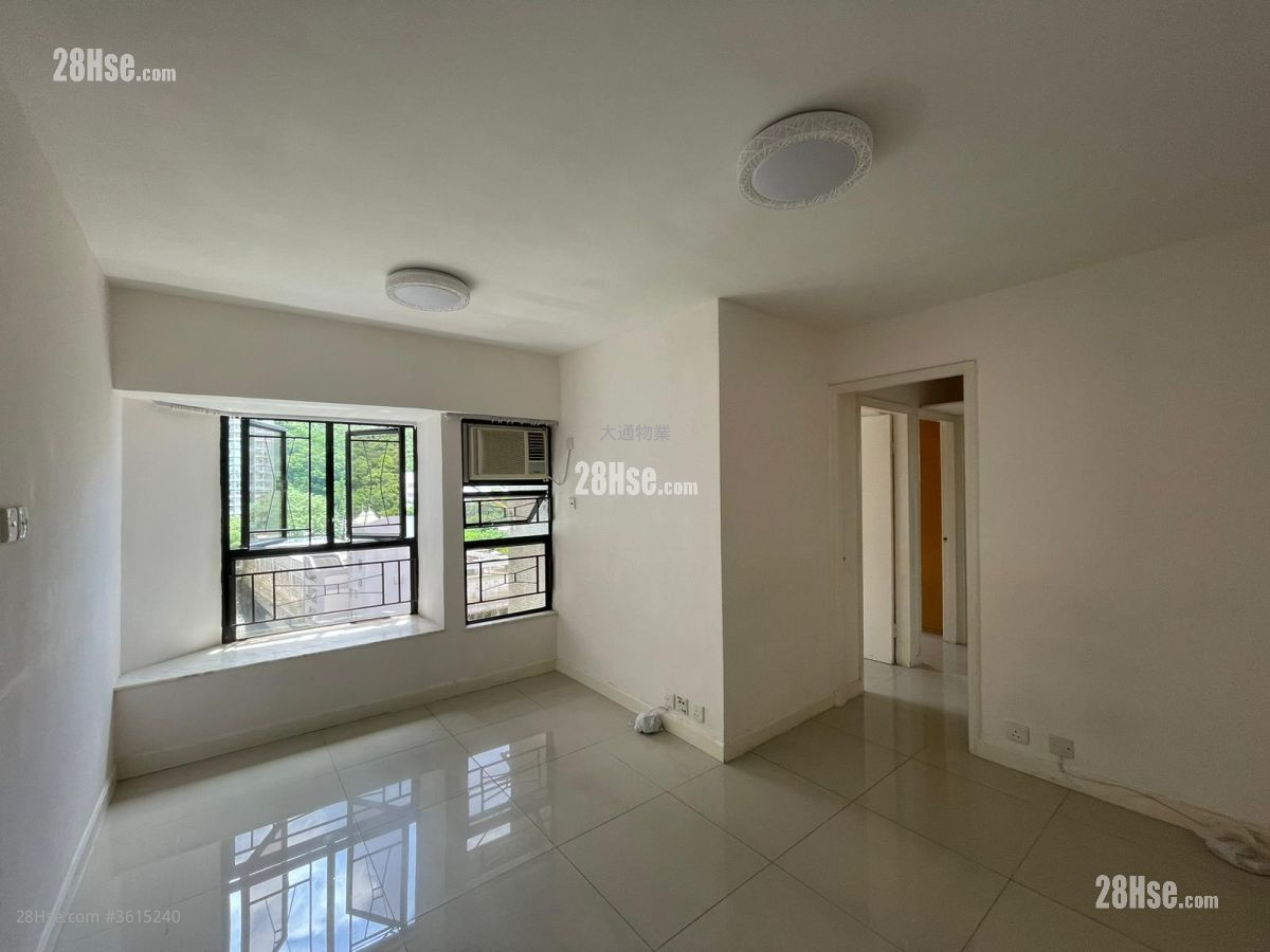 Shaukeiwan Plaza Rental 3 Bedrooms , 1 Bathroom 445 ft²