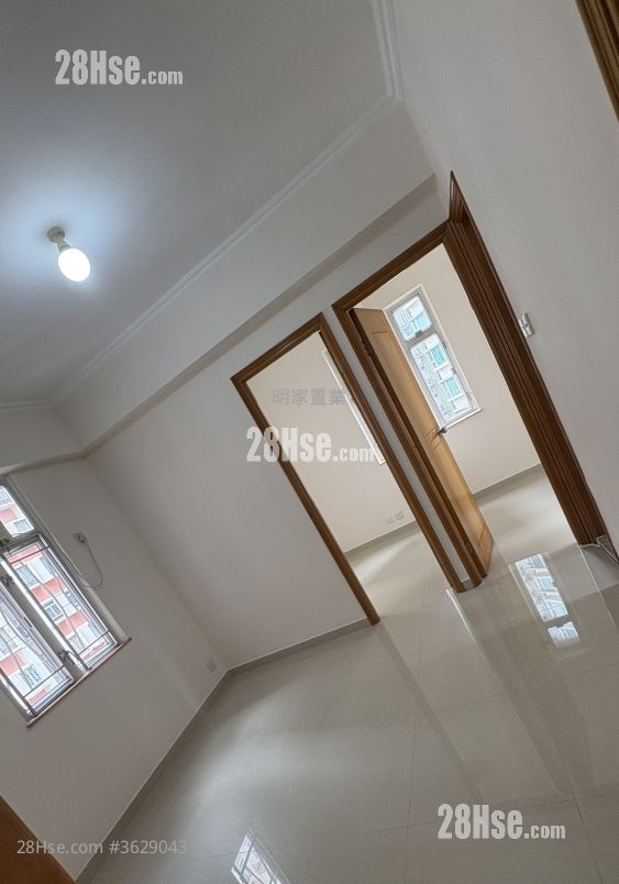 Wah Sun Building Rental 2 Bedrooms , 1 Bathroom 302 ft²