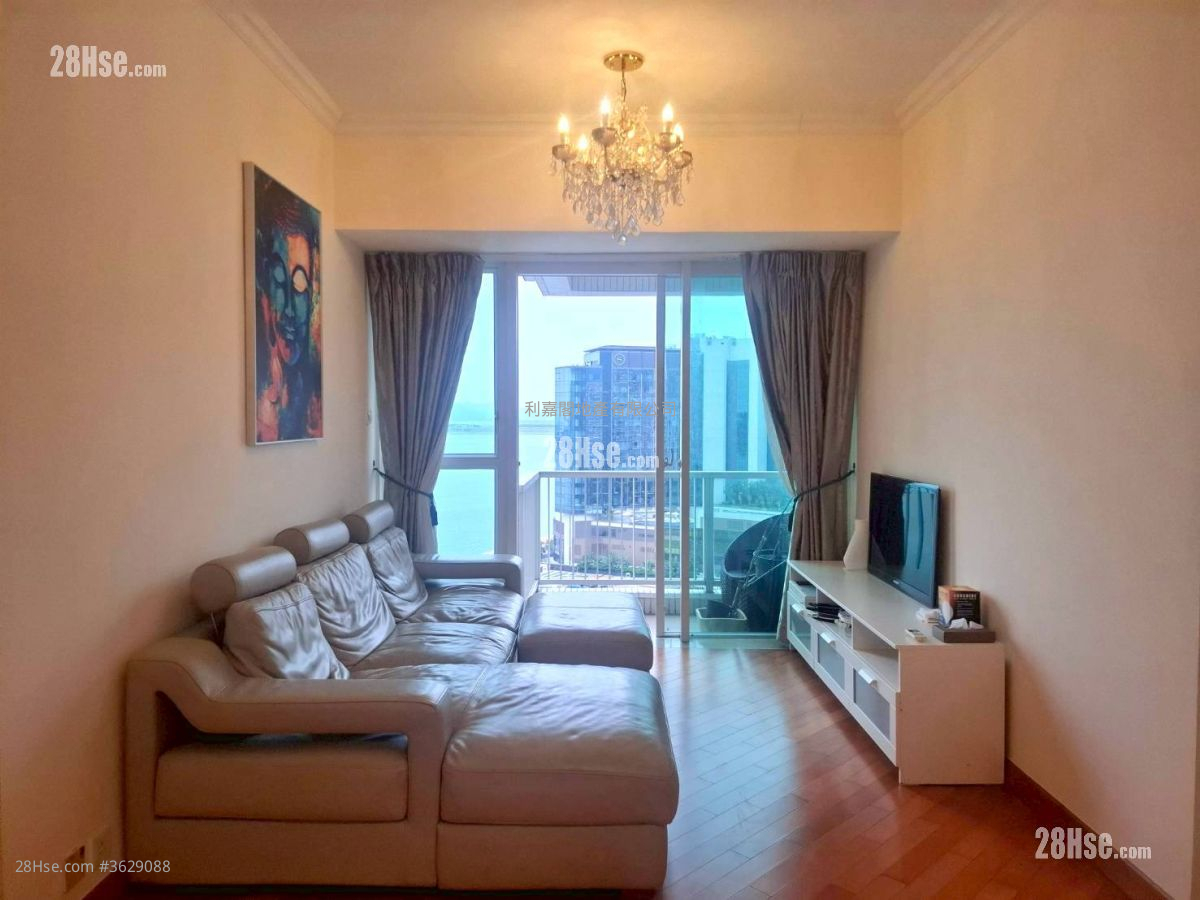 Le Bleu Deux Coastal Skyline Rental 3 Bedrooms 749 ft²