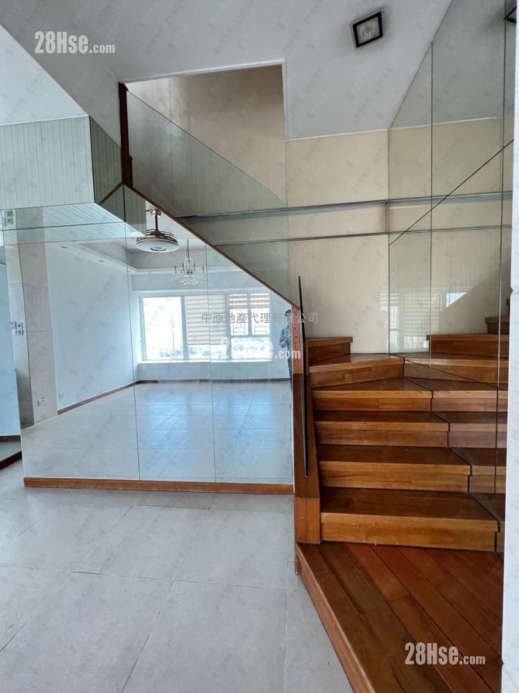 The Brand Sell 3 Bedrooms 738 ft²