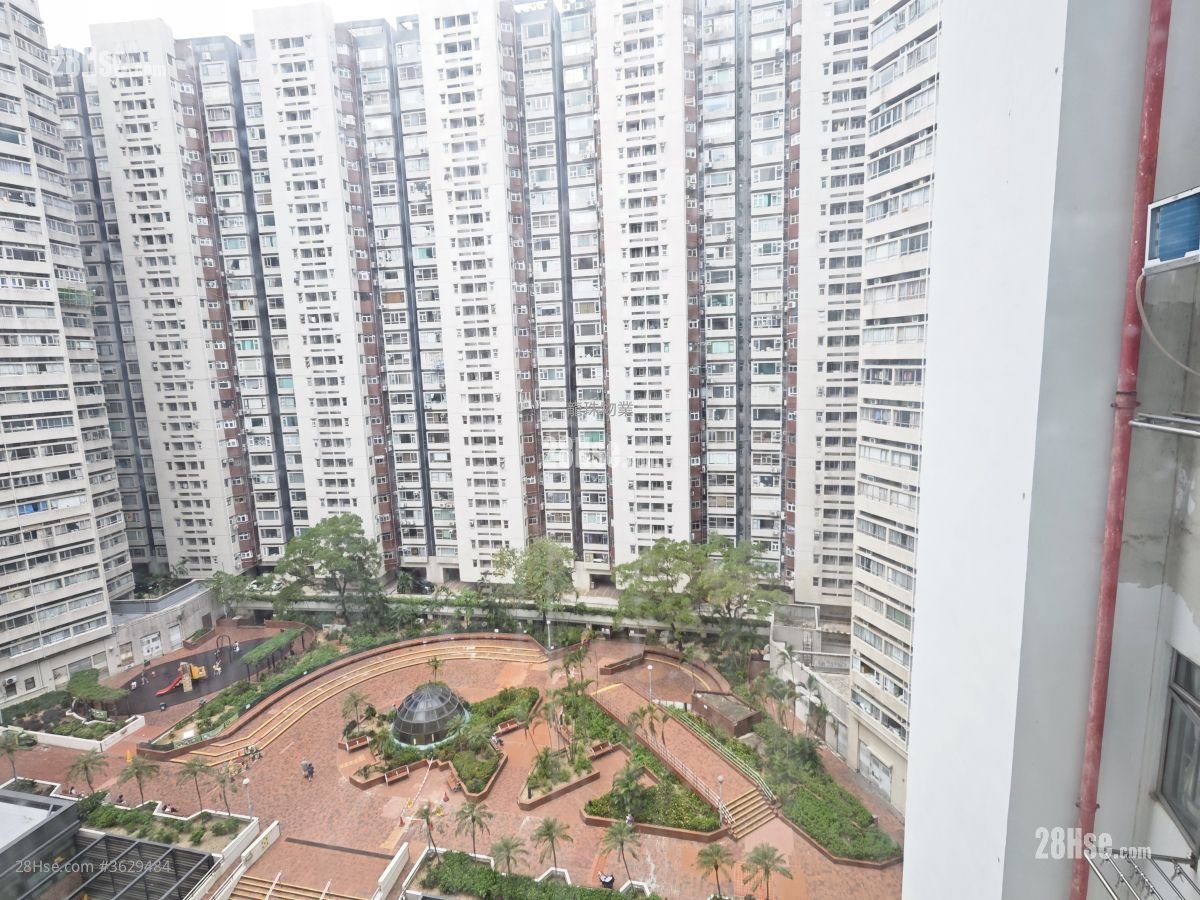 Yen Po Court Sell 2 Bedrooms , 1 Bathroom 297 ft²