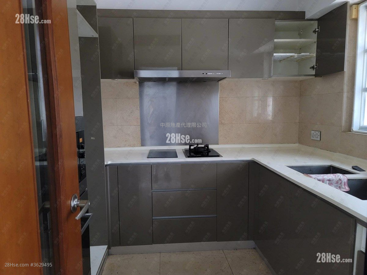 The Beverly Hills Sell 4 Bedrooms 2,034 ft²