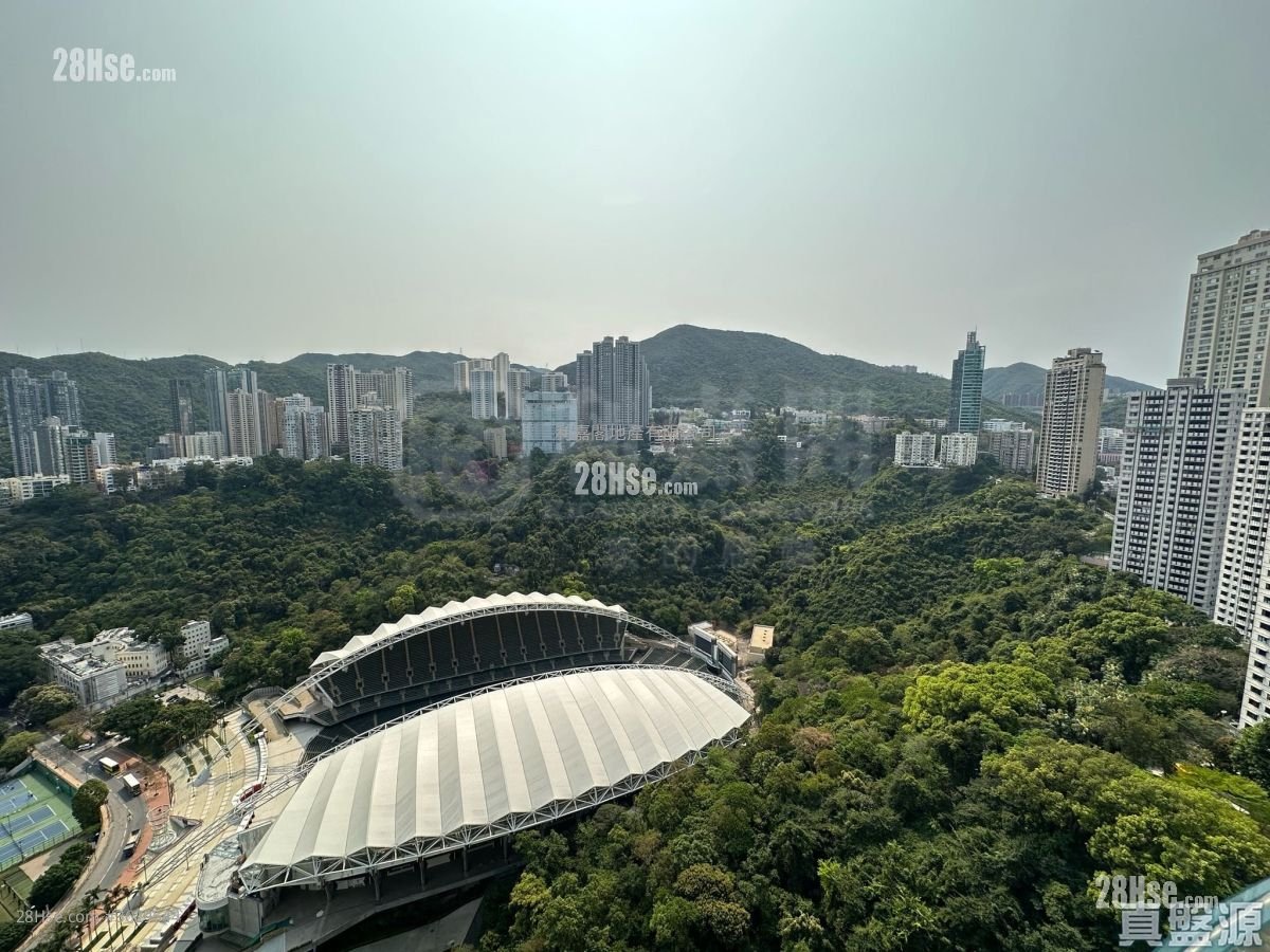 Beverly Hill Sell 4 Bedrooms 1,334 ft²