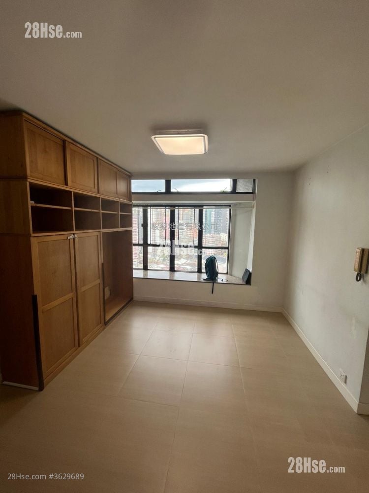 駿發花園 租盤 3 房 , 2 浴室 606 平方呎