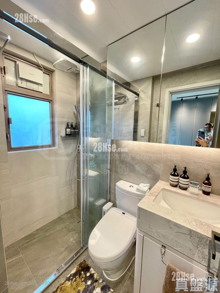 時尚華庭 租盤 271 平方呎