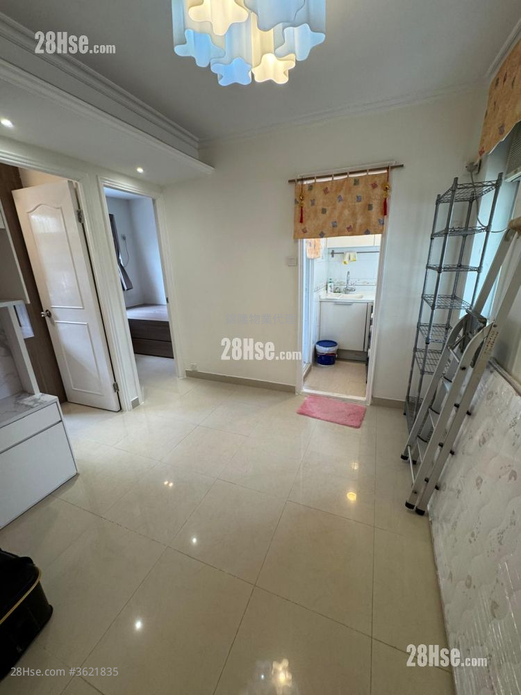 Faerie Court Rental 2 Bedrooms , 1 Bathroom 309 ft²