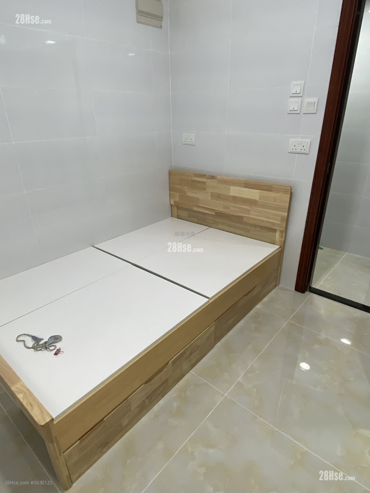 Pak Cheung Building Rental Studio , 1 Bathroom 125 ft²