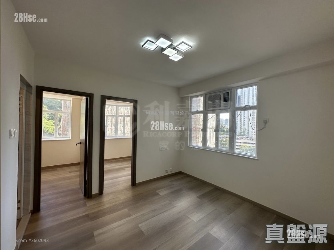 偉景花園 售盤 2 房 , 1 浴室 417 平方呎