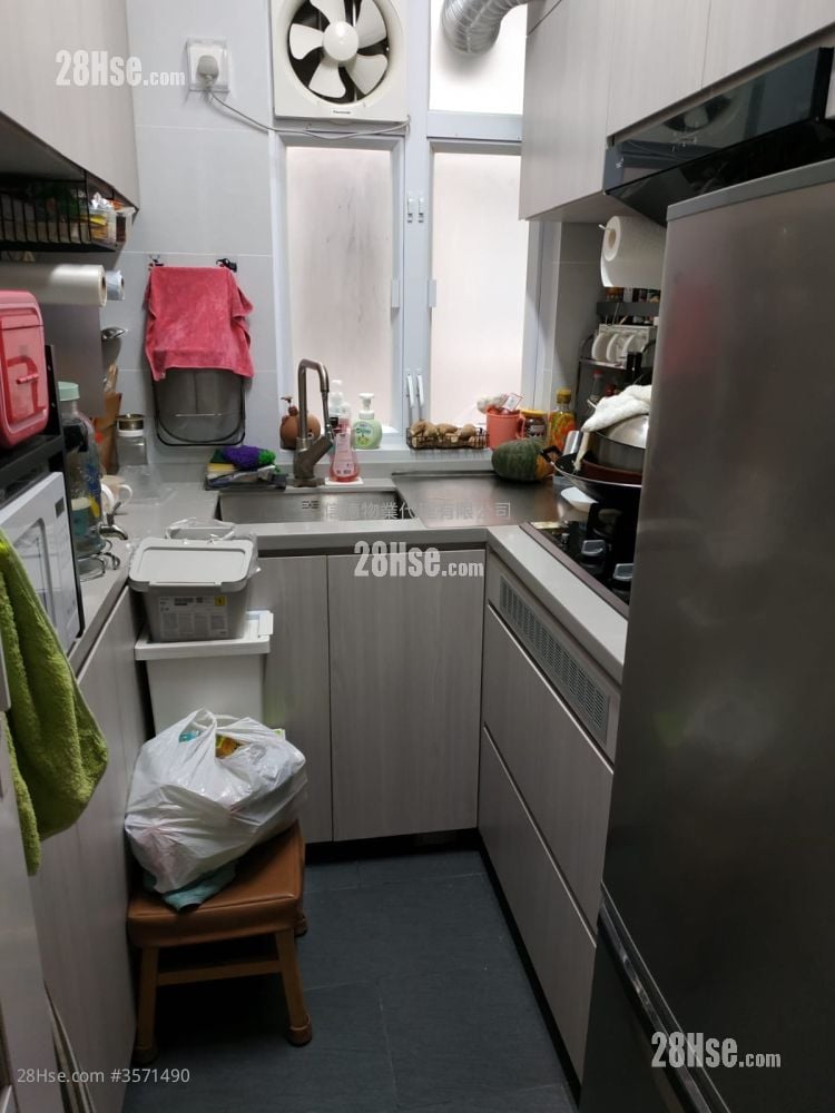 Rialto Mansion Sell 2 Bedrooms , 1 Bathroom 440 ft²