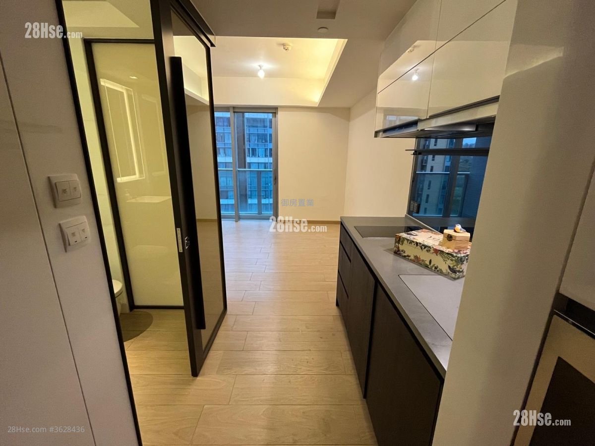 峻巒 租盤 251 平方呎