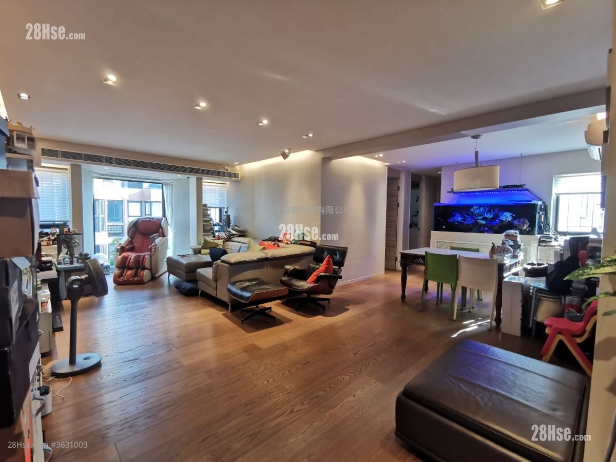 碧華花園 售盤 3 房 1,212 平方呎