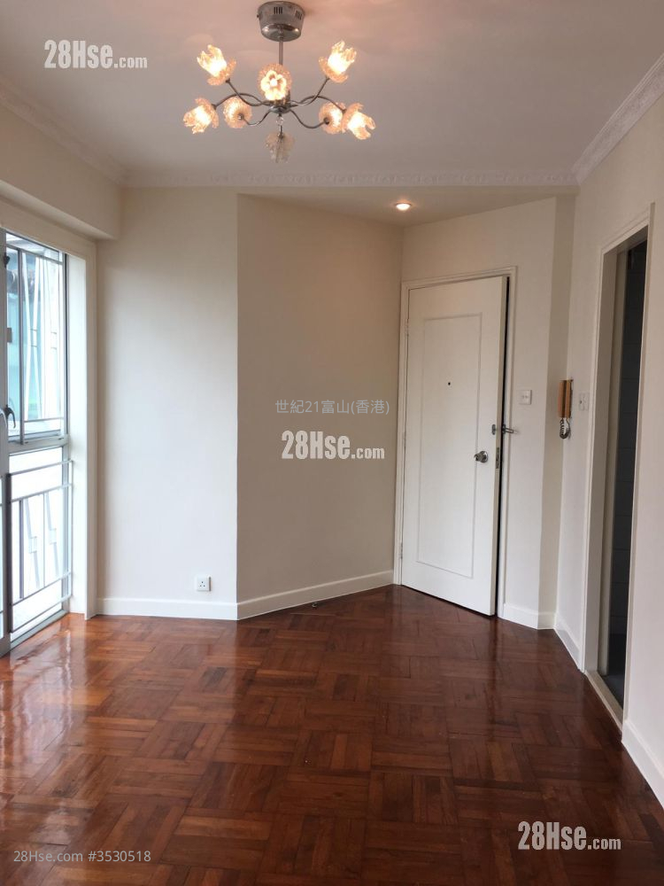 Wealth Garden Sell 3 Bedrooms , 2 Bathrooms 398 ft²