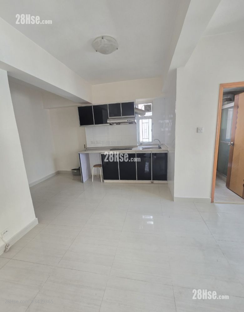 Po Lun House Sell 2 Bedrooms 390 ft²
