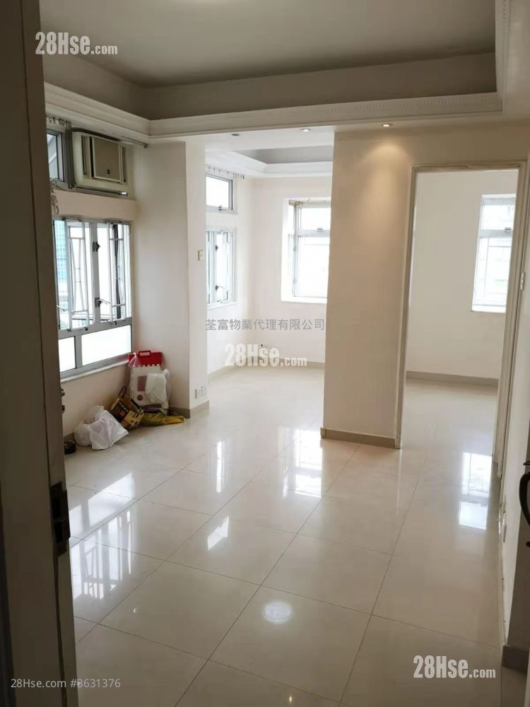 Tsuen Cheong Centre Rental 2 Bedrooms , 1 Bathroom 340 ft²