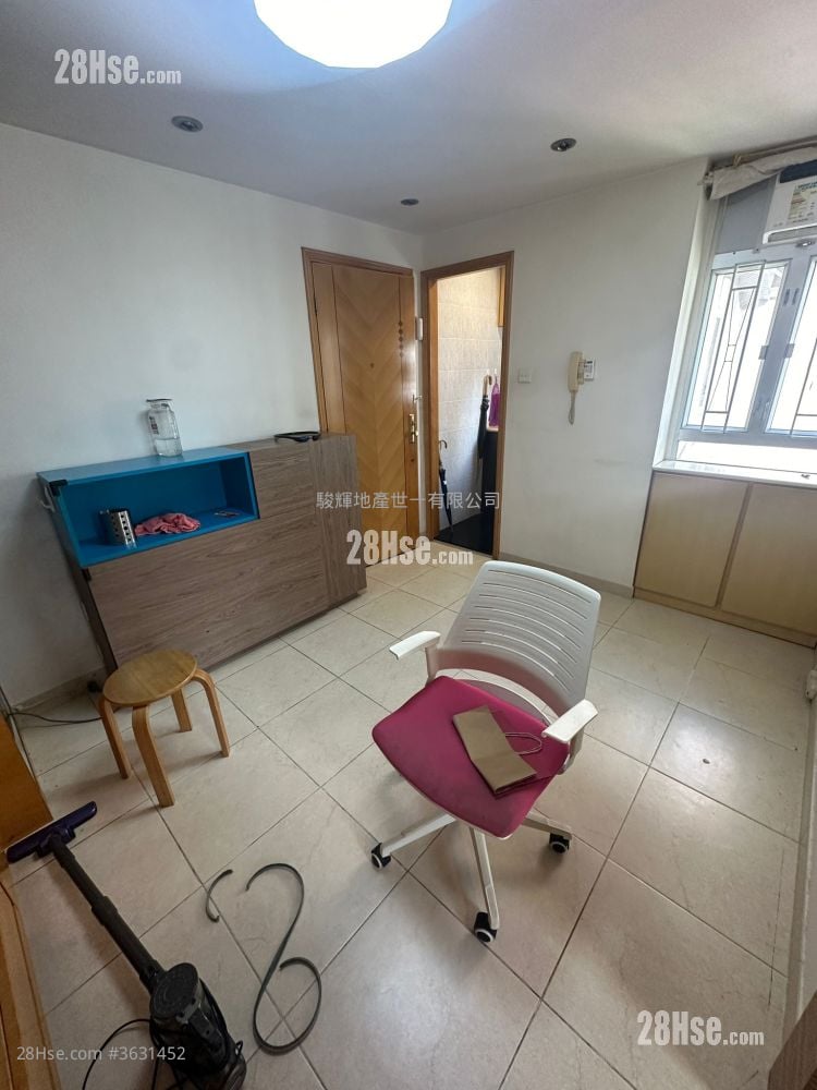 萬新大廈 租盤 2 房 , 1 浴室 322 平方呎