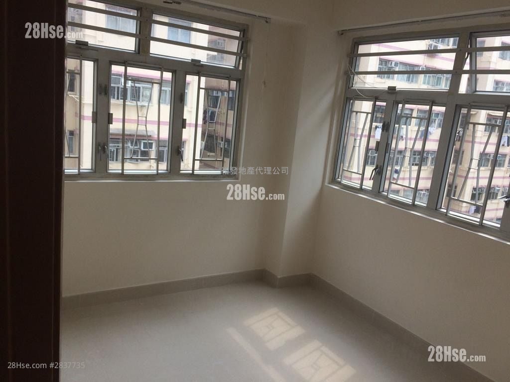 Cosmopolitan Estate Rental 2 Bedrooms , 1 Bathroom 425 ft²