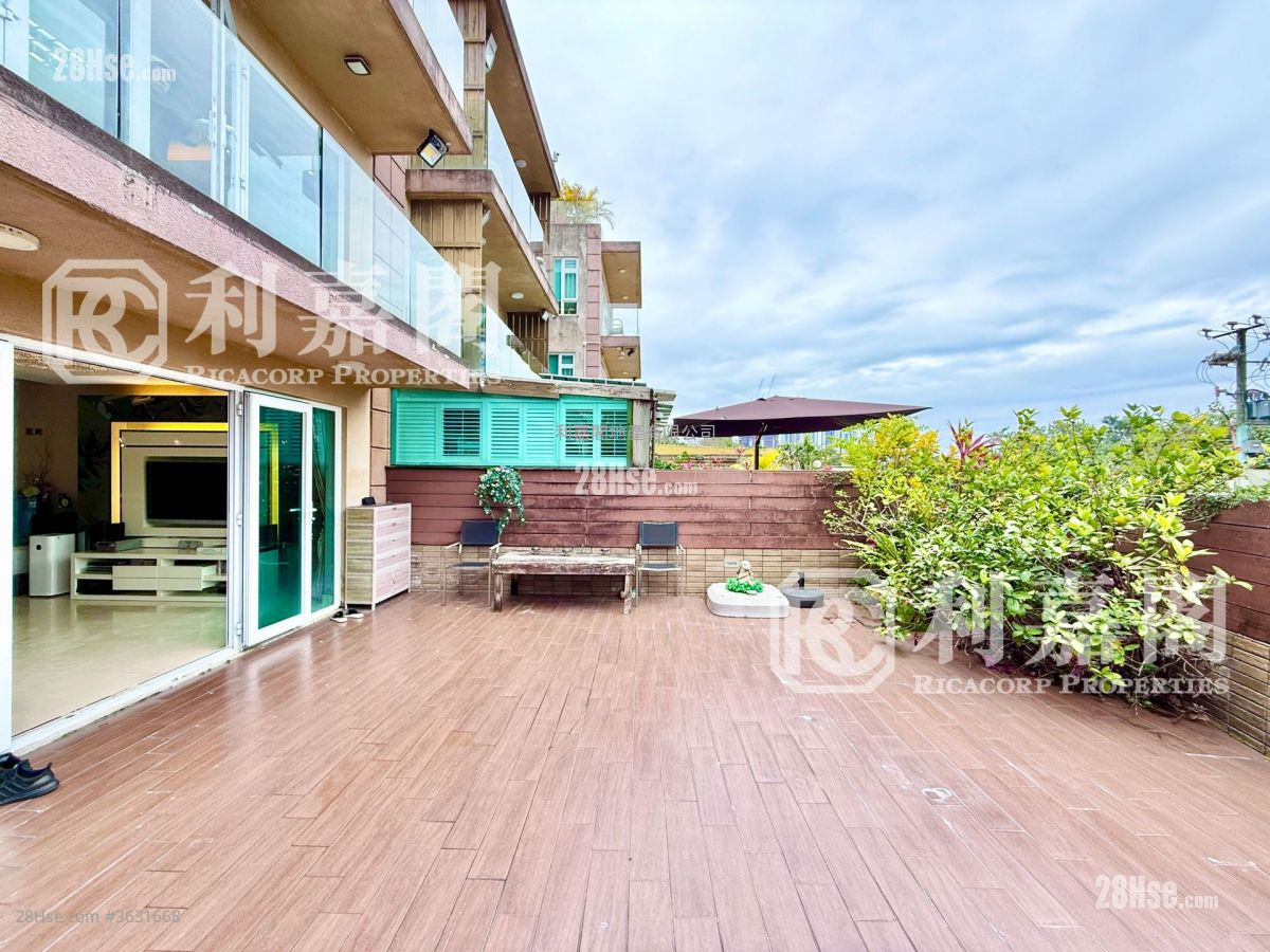 Sai Sha Road Village Sell 4 Bedrooms , 4 Bathrooms 2,100 ft²