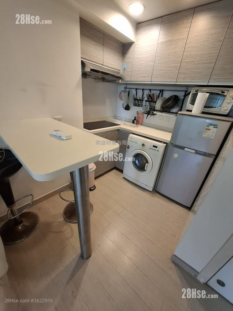Midland Centre Rental Studio , 1 Bathroom 320 ft²