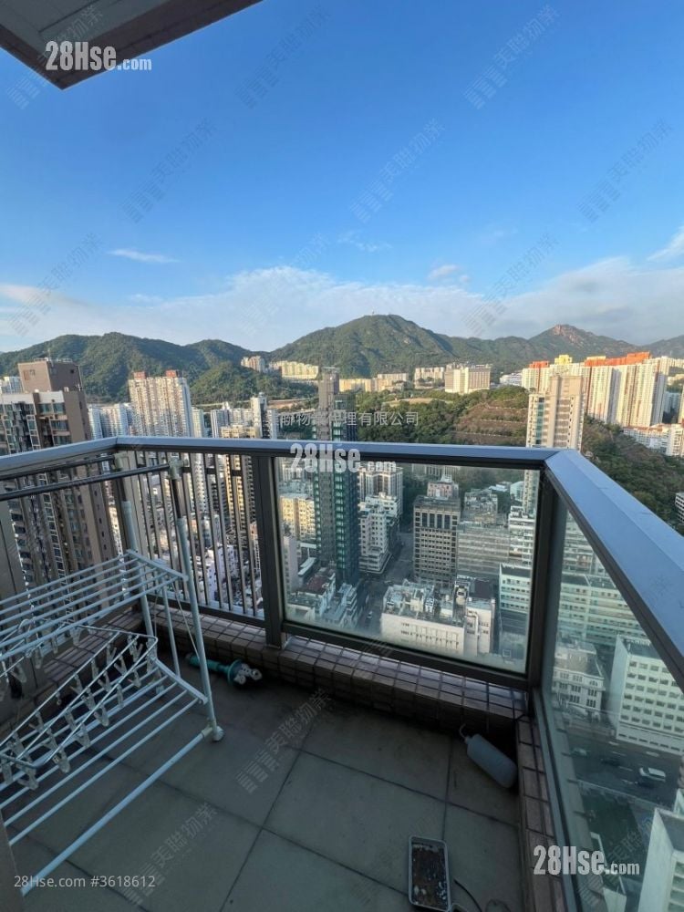 Vista Sell 3 Bedrooms 677 ft²