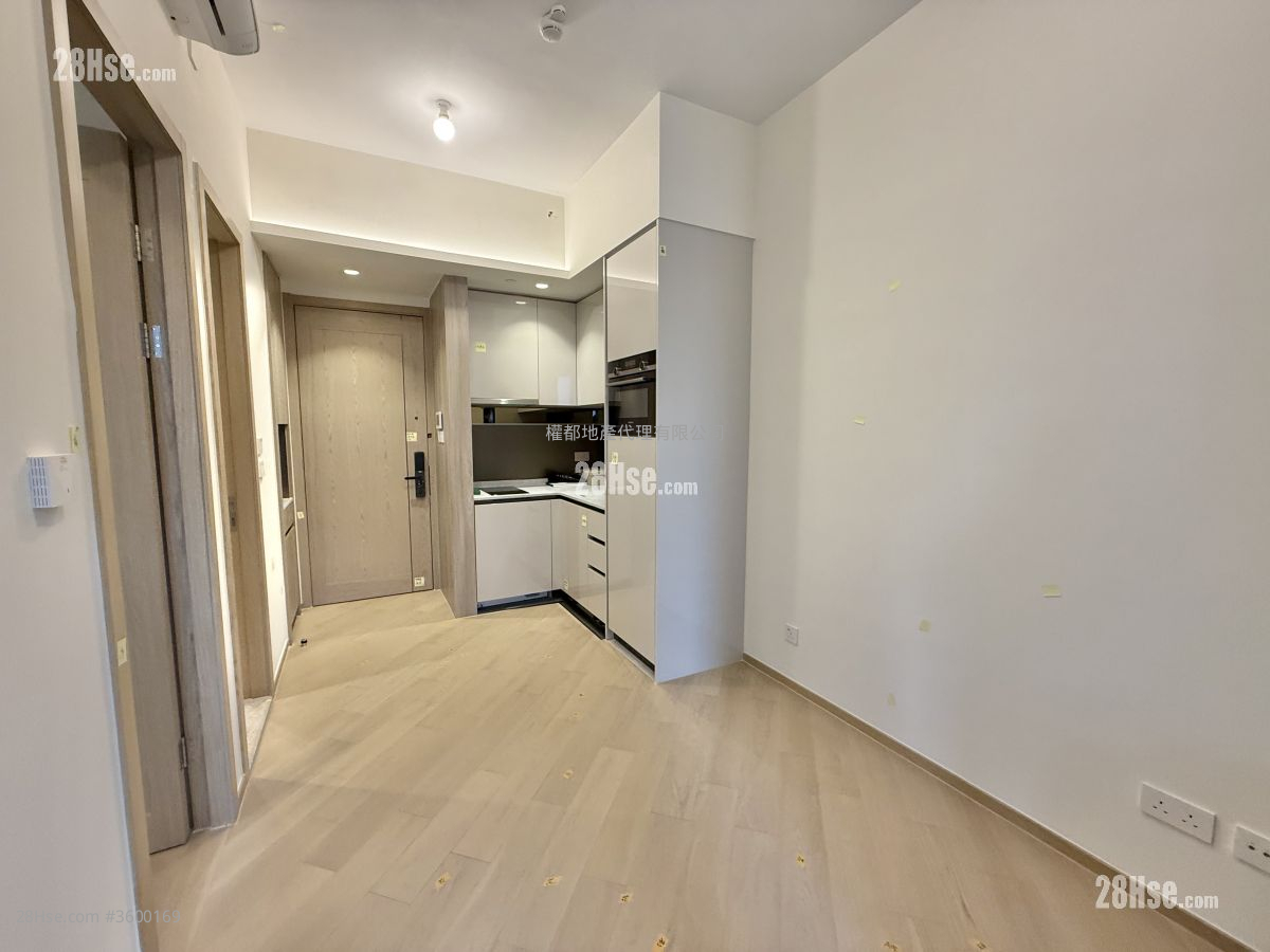 Villa Garda I Rental 1 Bedroom , 1 Bathroom 337 ft²